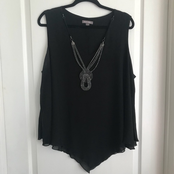 Roz & Ali Tops - Sleeveless chiffon top Roz & Ali Tops - Sleeveless chiffon top